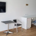 فندق مبيت وإفطار Le Lux 4*