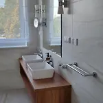 Frühstückspension Le Lux 4*