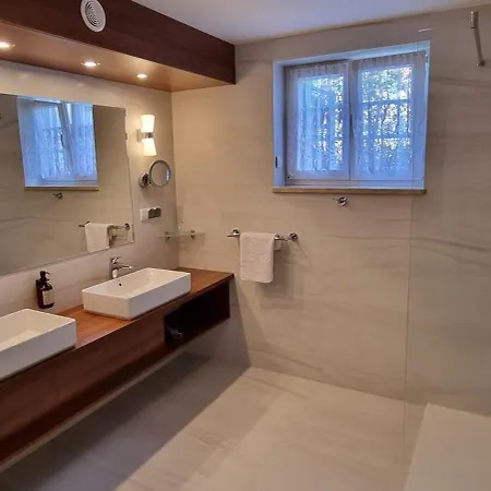 Le Lux Bed and Breakfast Mikołajki