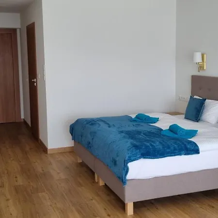 Le Lux Bed and Breakfast