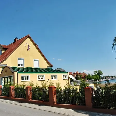 לינה וארוחת בוקר Le Lux