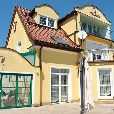 Bed and Breakfast Le Lux 4*